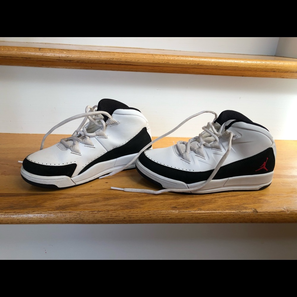 Bundle of 3 pairs of boys youth size 2Y shoes.